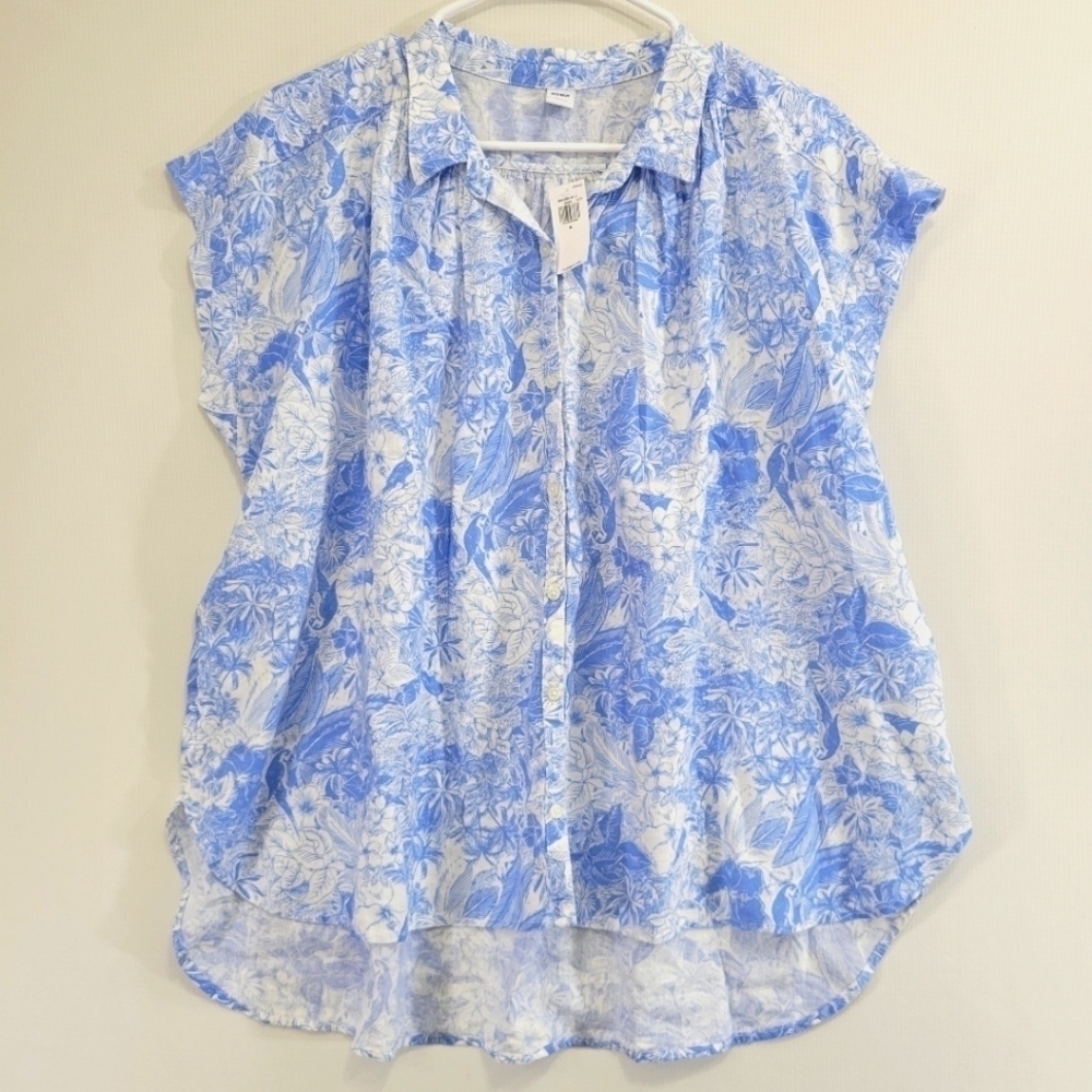 Old Navy Blue and White Floral Blouse